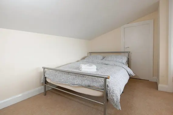 A cosy, relaxing bedroom