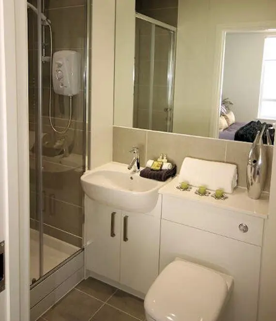 A typical 'Town' bathroom.