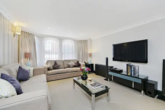 A one bedroom deluxe living room