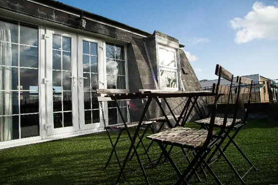 The spacious garden terrace in The Grove