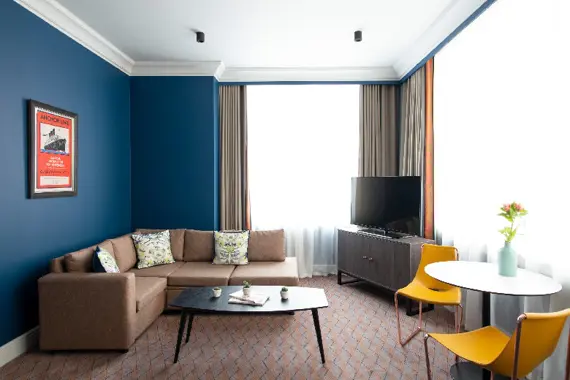 A bright and quiet premium one bed in Glasgow