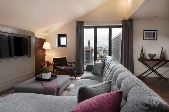 A one bedroom penthouse with views in Edinburgh