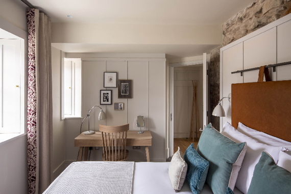 Need a handy desk in your room?