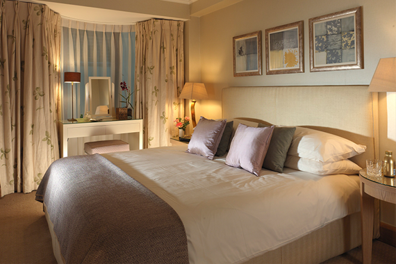 A luxury two bedroom apartment in Cheval Knightsbridge