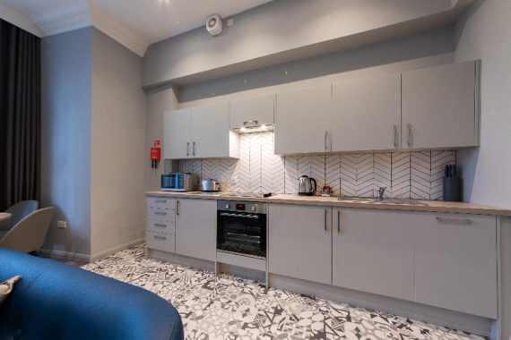 A beautiful and sleek fully equipped kitchen