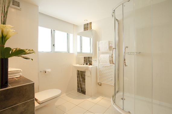 A typical modern and bright bathroom at Holborn Apartments