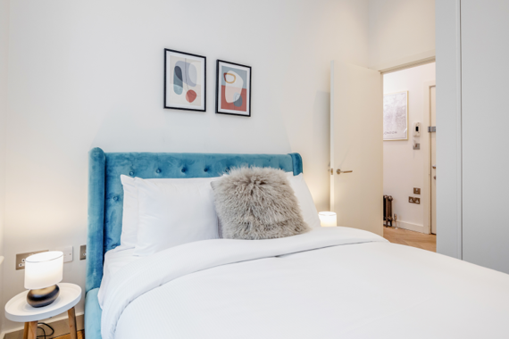 A chic and elegant apartment