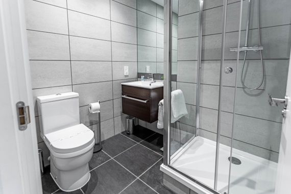 A polished and lovely bathroom