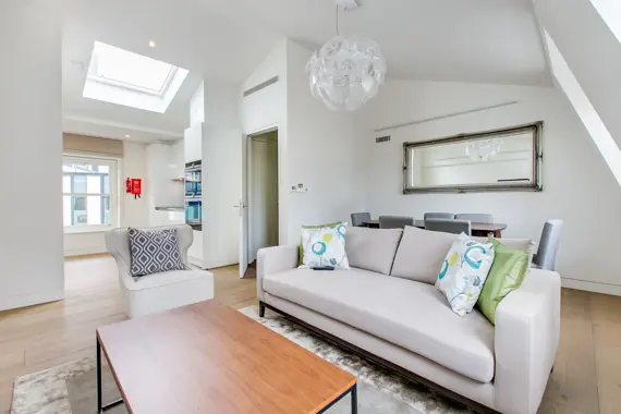 Cozy and warm living room in Marylebone Lane