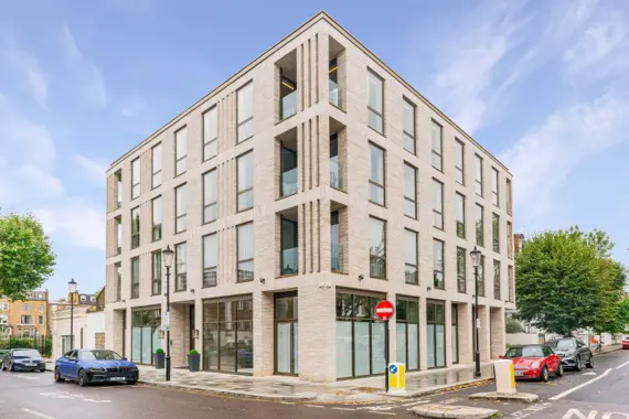 Russell Gardens Apartments Exterior