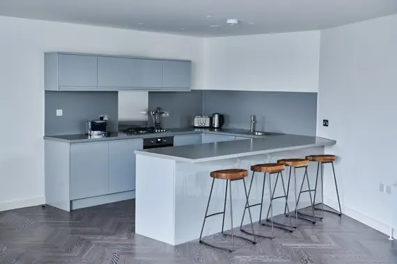 Prepare culinary delights in this fully equipped kitchen in Hoxton