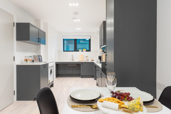 A fully-equipped and contemporary kitchen