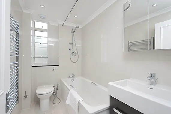 A typical bright, modern bathroom at Fountain House