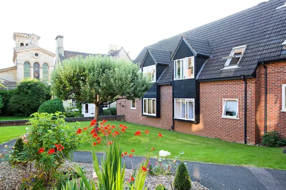 Christchurch Close exterior