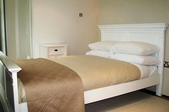 A relaxing double bedroom