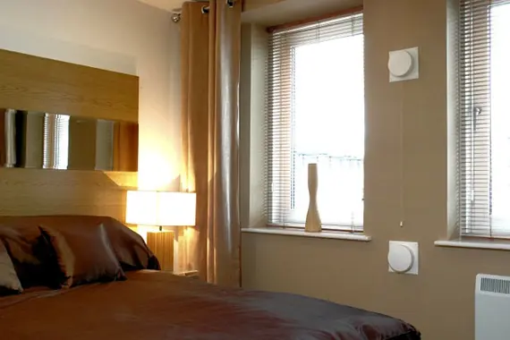 A bright ,cosy double bedroom in a two bedroom apartment