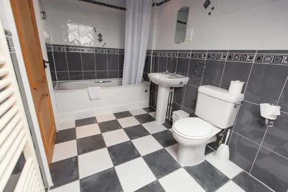 A cool, contemporary bathroom