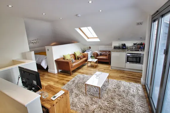 The latest Smart TV technology with Freeview and full Sky package caters for all your entertainment needs and is included in the rental price