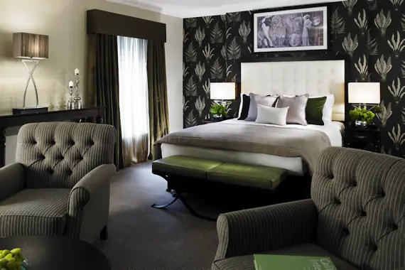 A luxurious and spacious bedroom