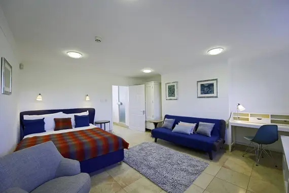 A comfortable, bright Studio Apartment