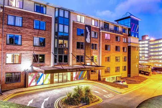 Roomzzz Nottingham exterior